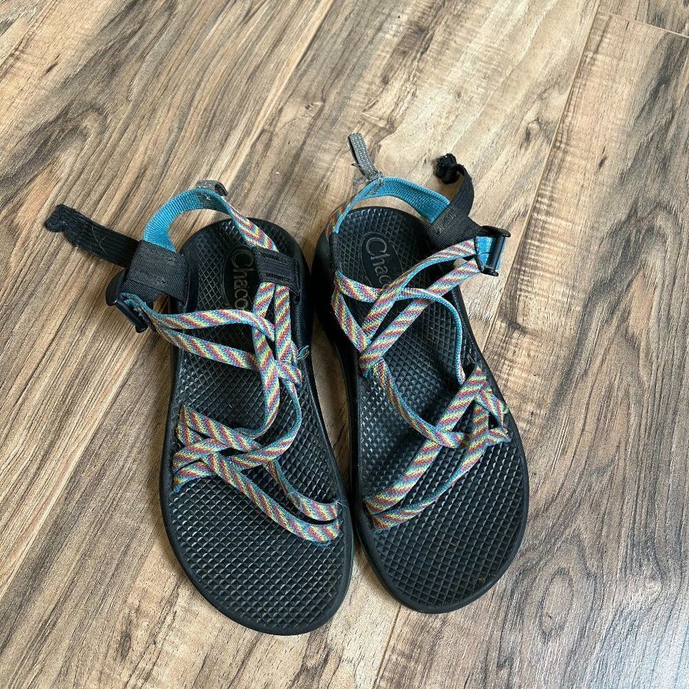 ‎Chacos size 4